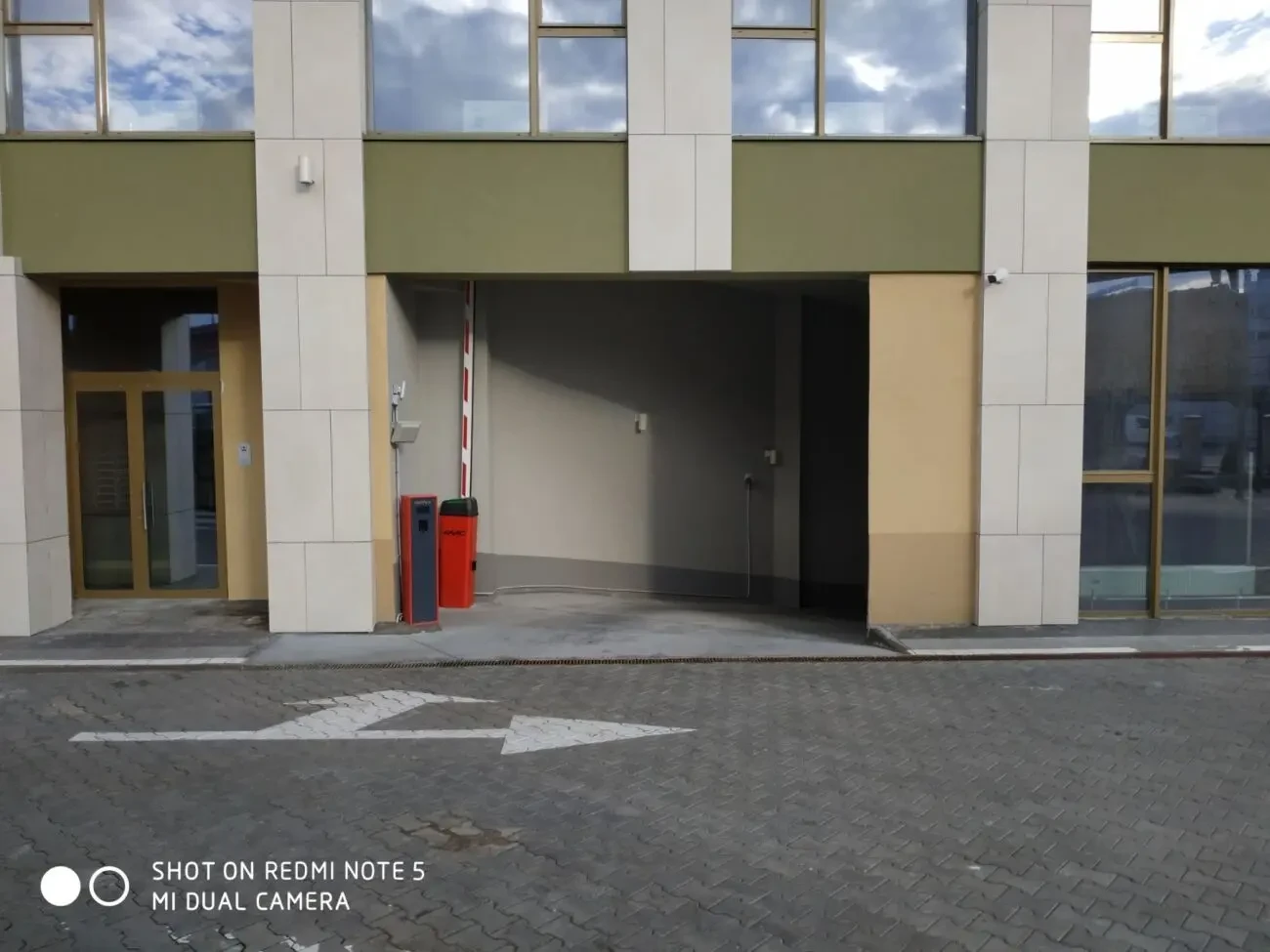 ЗДАМ  парко-місце 13 м2 пр-т Берестейський (Перемоги), 67 3