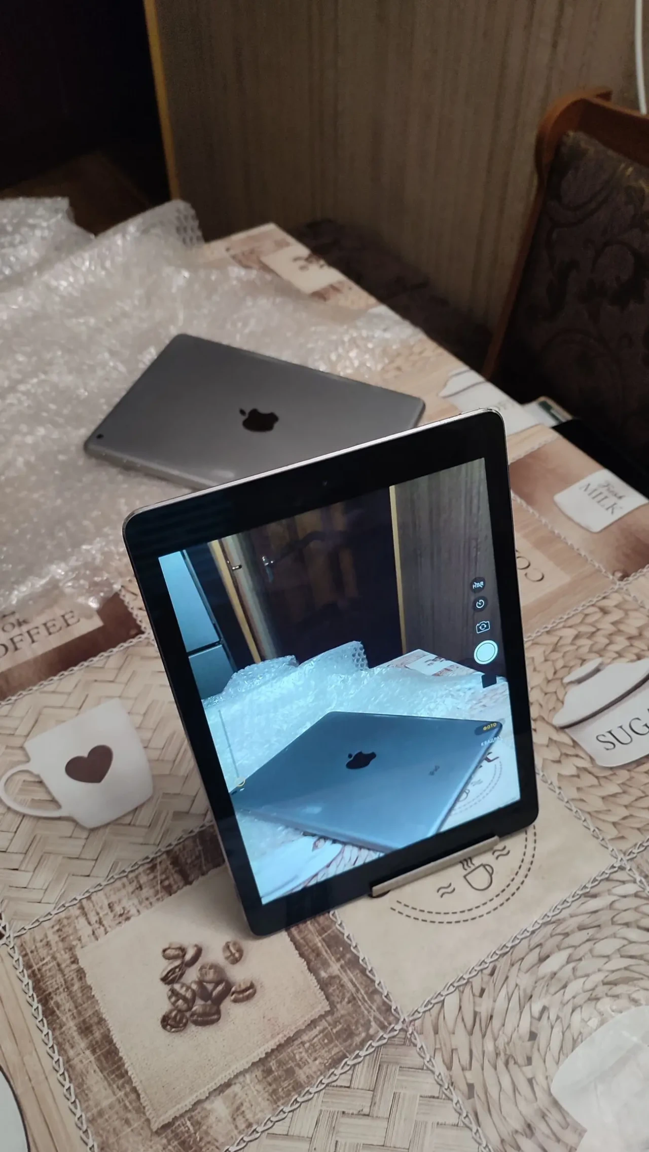 Продам планшет Apple iPad Air Wi-Fi 1/16GB, стан. 2