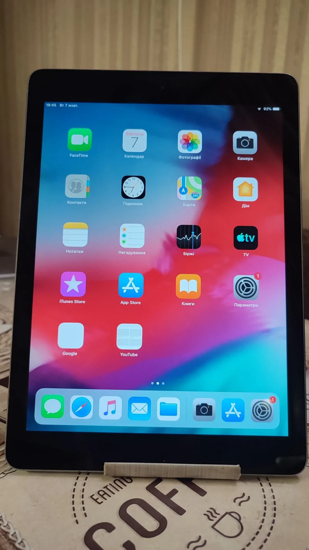 Продам планшет Apple iPad Air Wi-Fi 1/16GB,гарний стан.