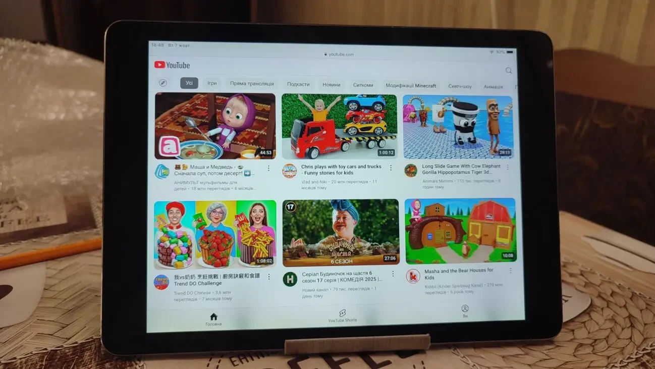 Продам планшет Apple iPad Air Wi-Fi 1/16GB,гарний стан. 6