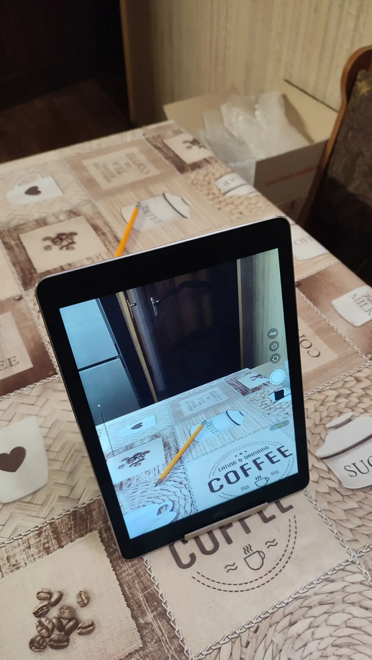 Продам планшет Apple iPad Air 2 Wi-Fi 2/16GB,гарний стан. 2