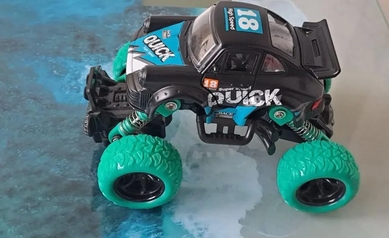 Дитячий автомобіль 3