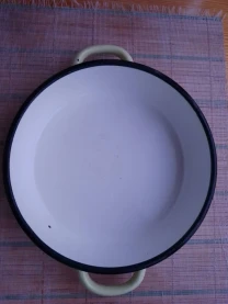 Белая кастрюля 1 л низкая, эмалированная сталь ретро