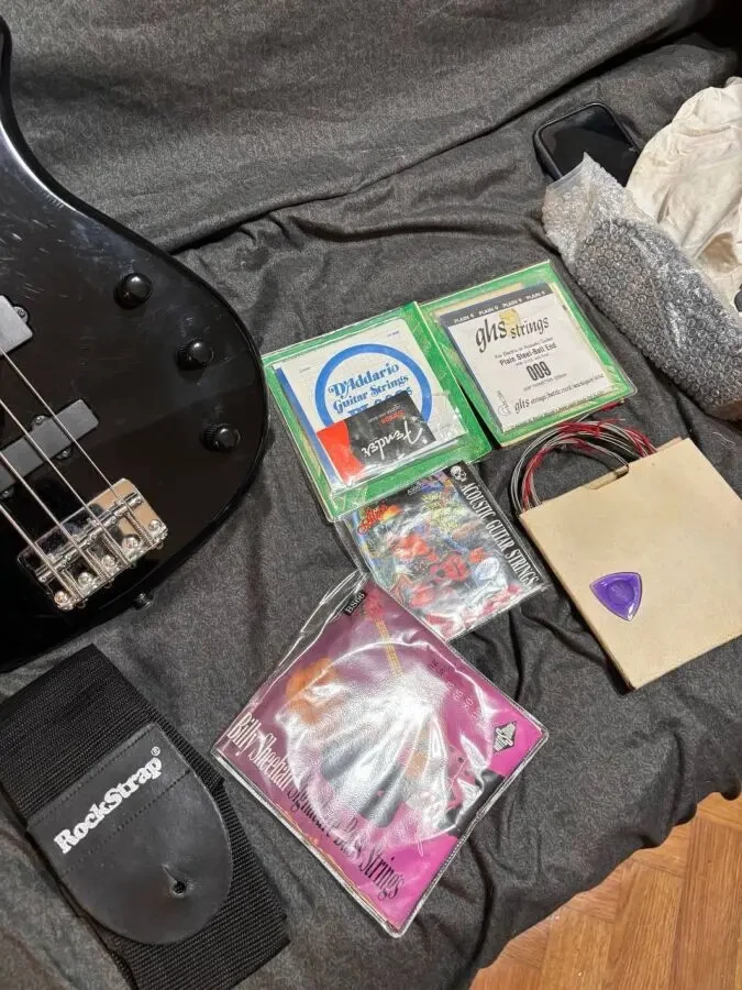 Yamaha RBX270J 4-струнна бас-гітара 10