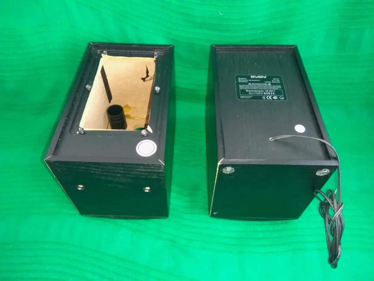 Корпусы пустые малых активных колонок Sven BF-01 и сетка 6