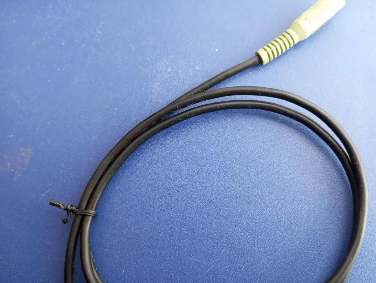 Аудио кабель AUX миниджек 3,5 мм для колонок 1 метр стерео 4