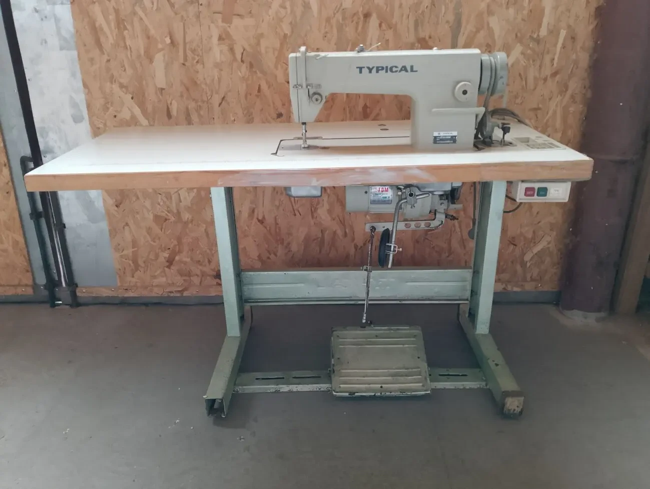 Промислова швейна машинка Typical GC6150M