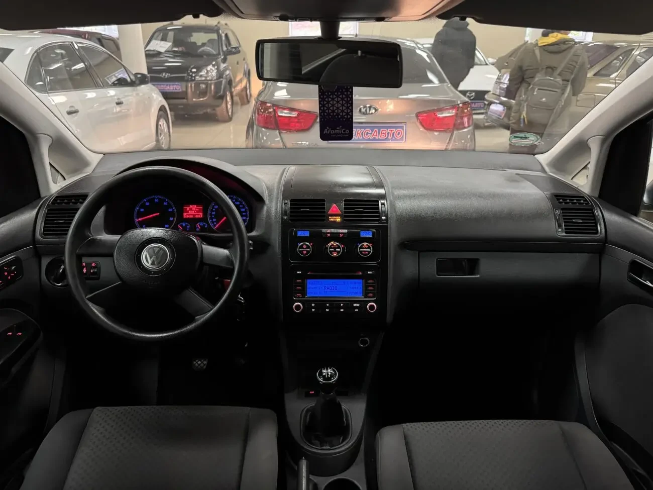 Volkswagen Touran 1.6МРi 8V 5МКПП 2006 р.в. (102 к.с.), 7 місць 9