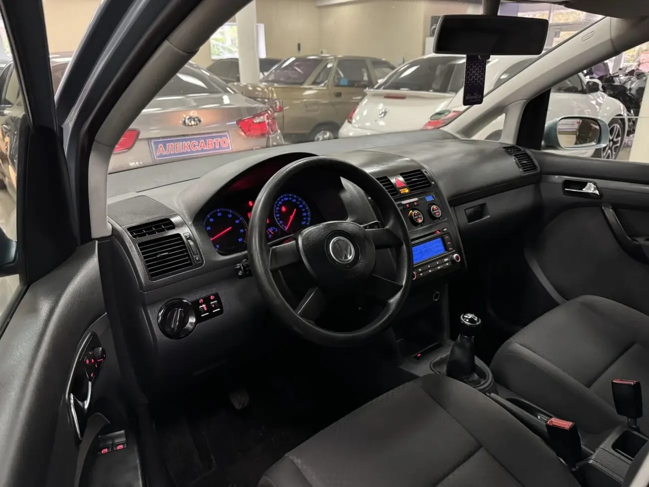 Volkswagen Touran 1.6МРi 8V 5МКПП 2006 р.в. (102 к.с.), 7 місць 8