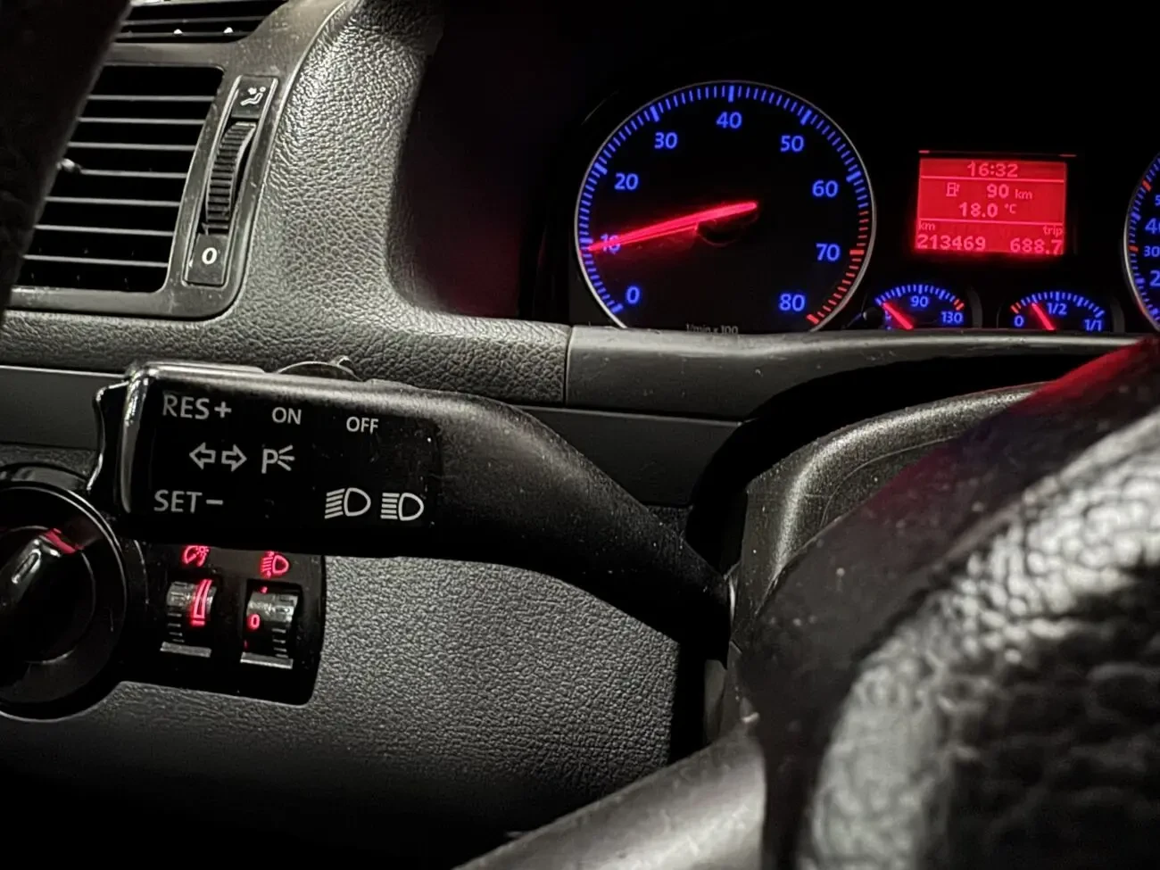 Volkswagen Touran 1.6МРi 8V 5МКПП 2006 р.в. (102 к.с.), 7 місць 10