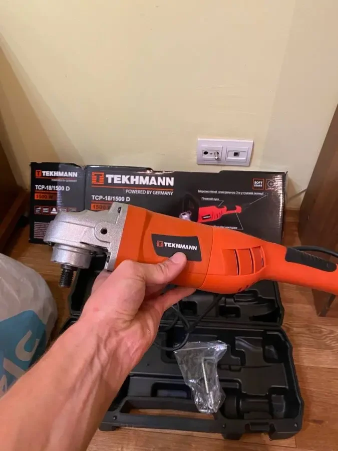 Полірувальна машинка 4