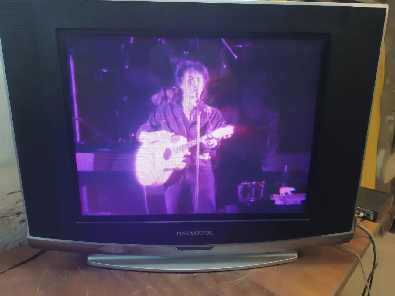Телевизор Daewoo kr2930-me 2