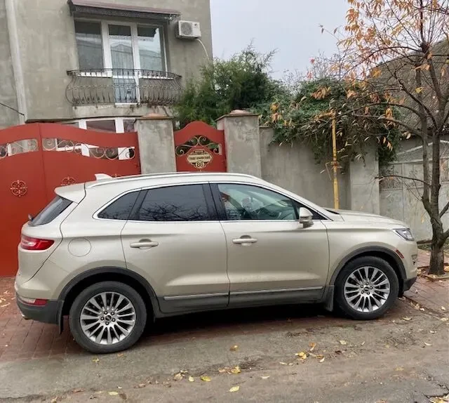 Продам Lincoln MKC