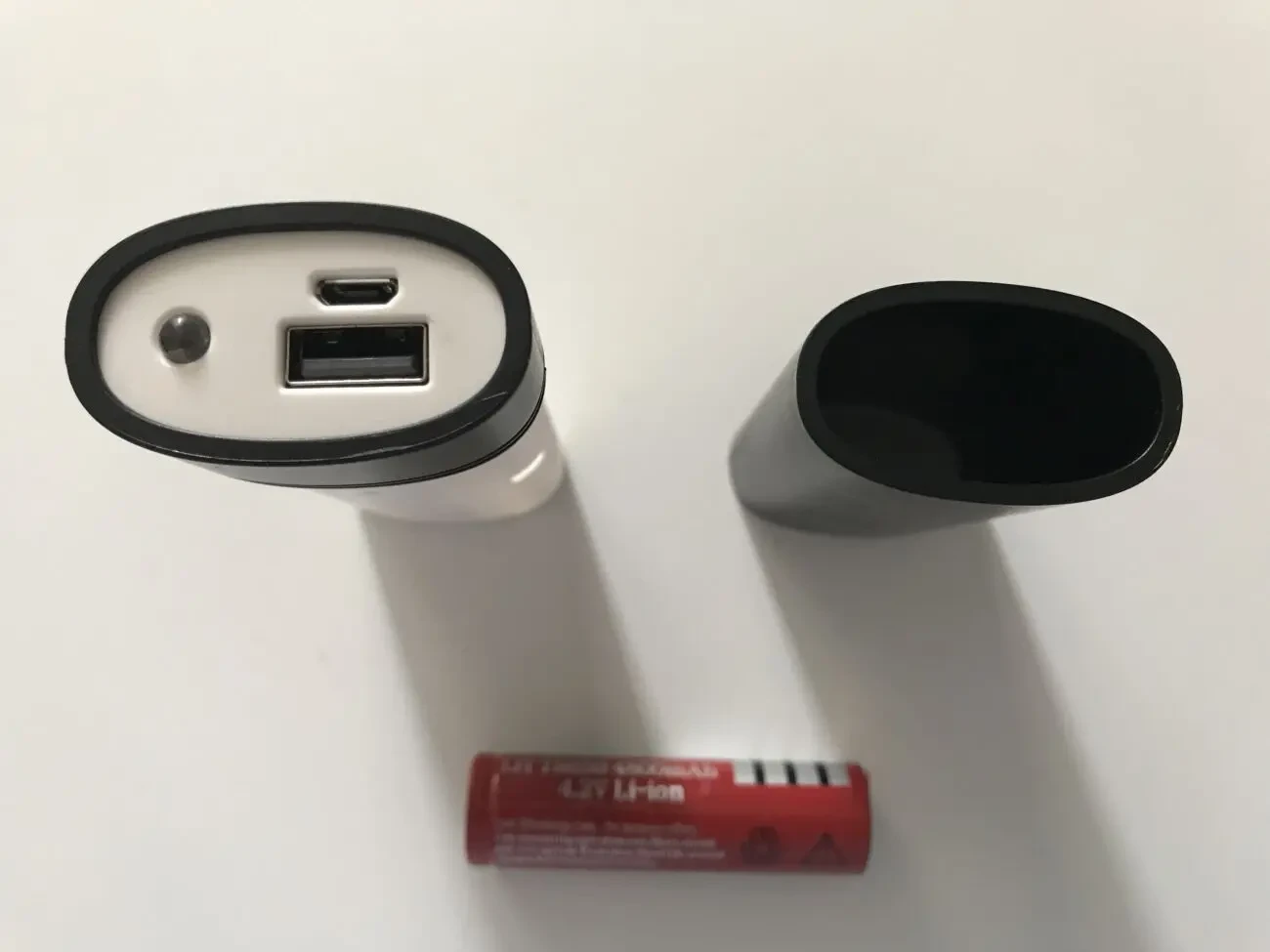 Павербанк під знімні батарейки (типу 18650) 3