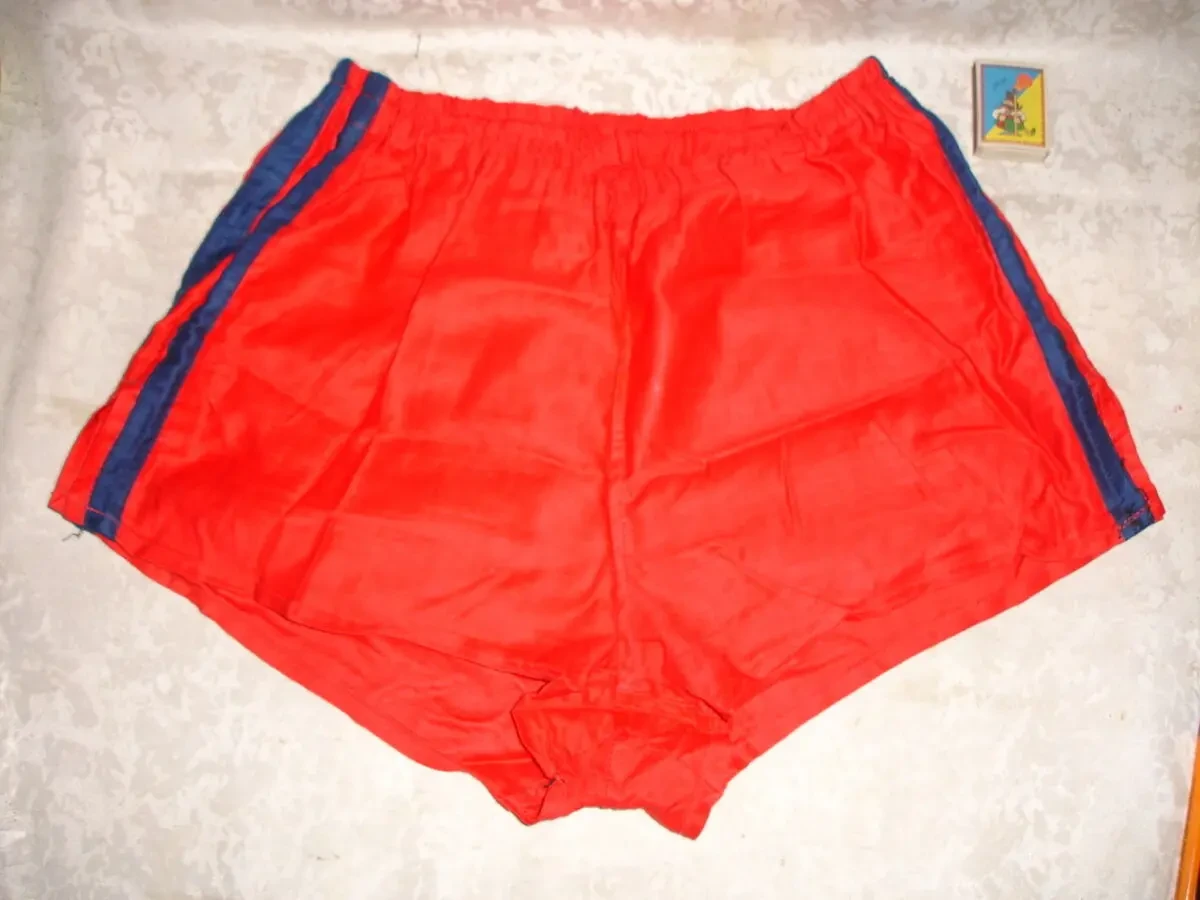 ТРУСИ/шорти юнацькі СПОРТИВНІ червоні 46 р. СРСР. НАТУРАЛЬНІ. НОВІ.
