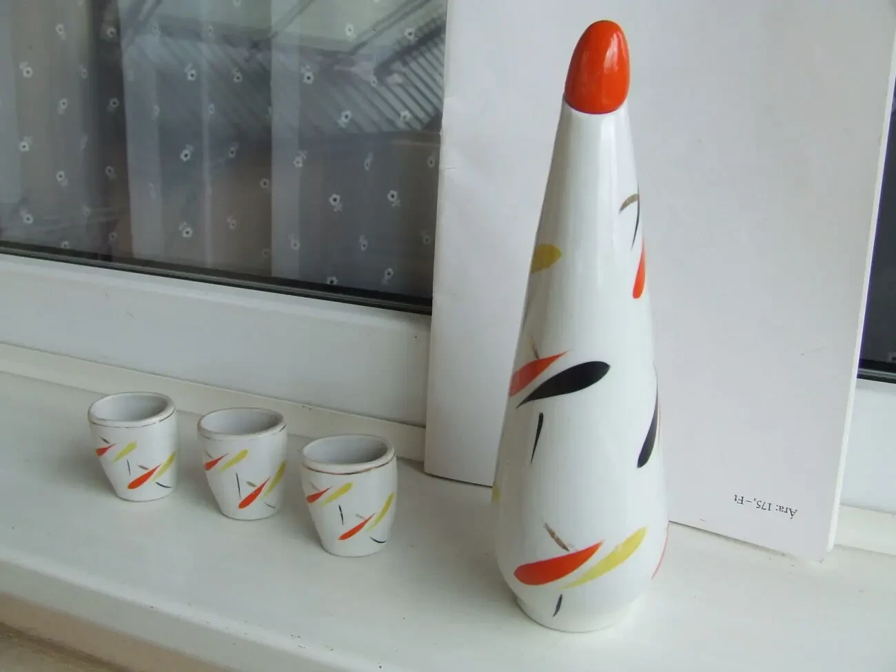 Фарфор лікеро-водочний набір роз. 24 х 10 см. 1970 роки ЗХК ссср.  3 4