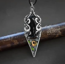 Кулон ручной работы из серебра