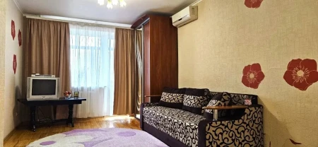 Продам 1-комн.,Бабурка, с техникой и мебелью