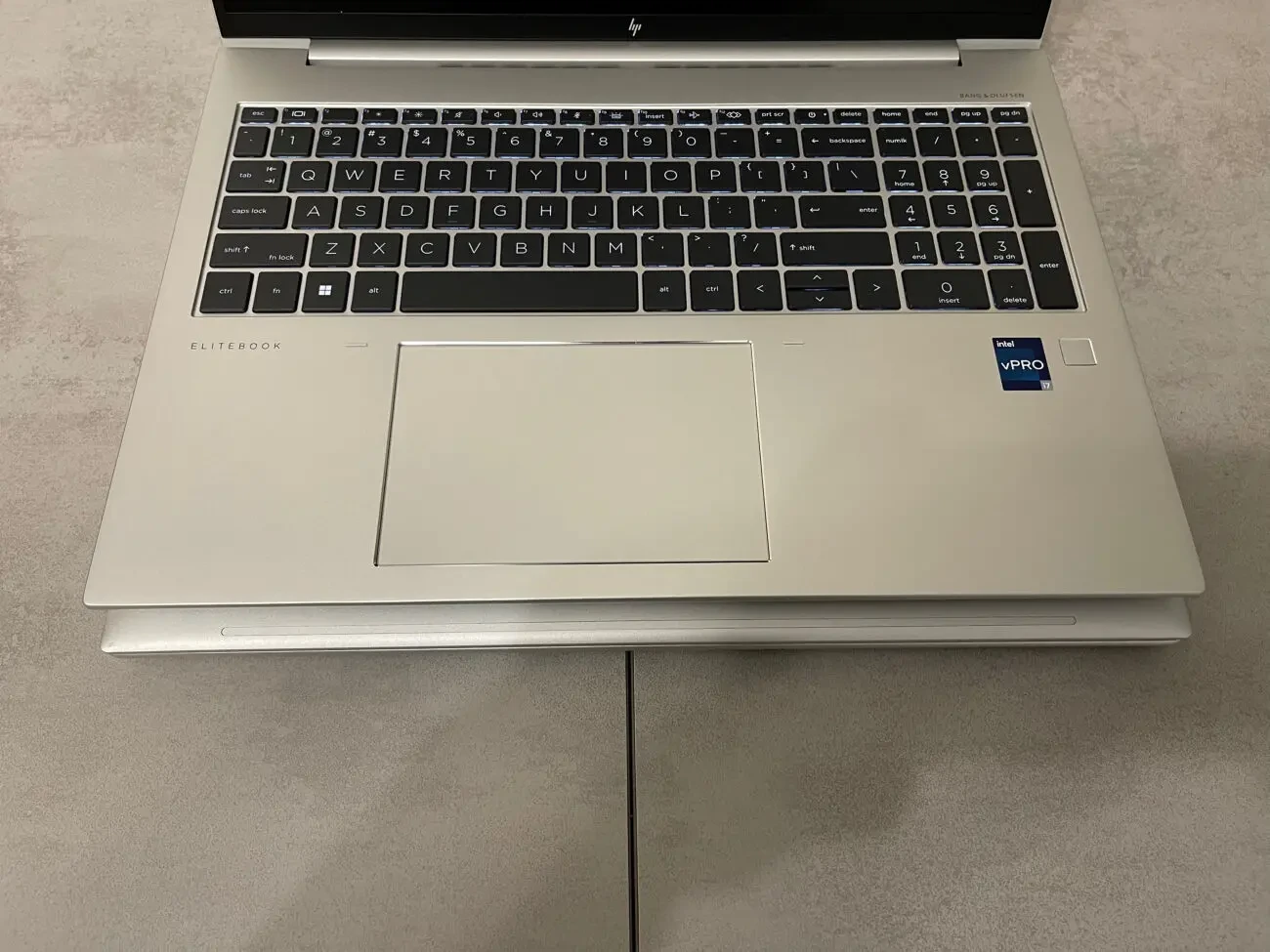 Ультрабук HP EliteBook 860 G9, 16 IPS, i7-1265U, 16GB, 256GB 4