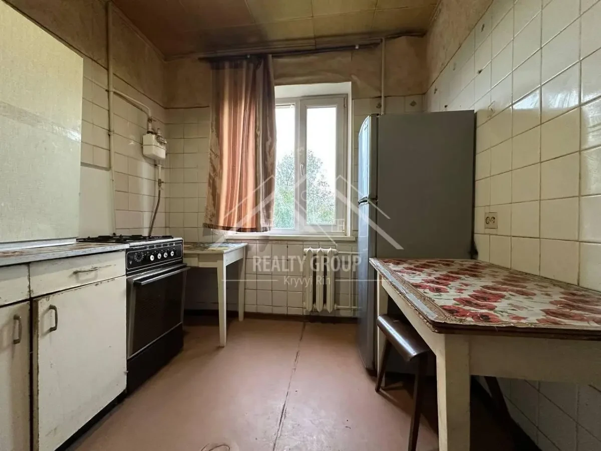 Продаж 2к квартири в ЦМ районі (Карнаватка) 7