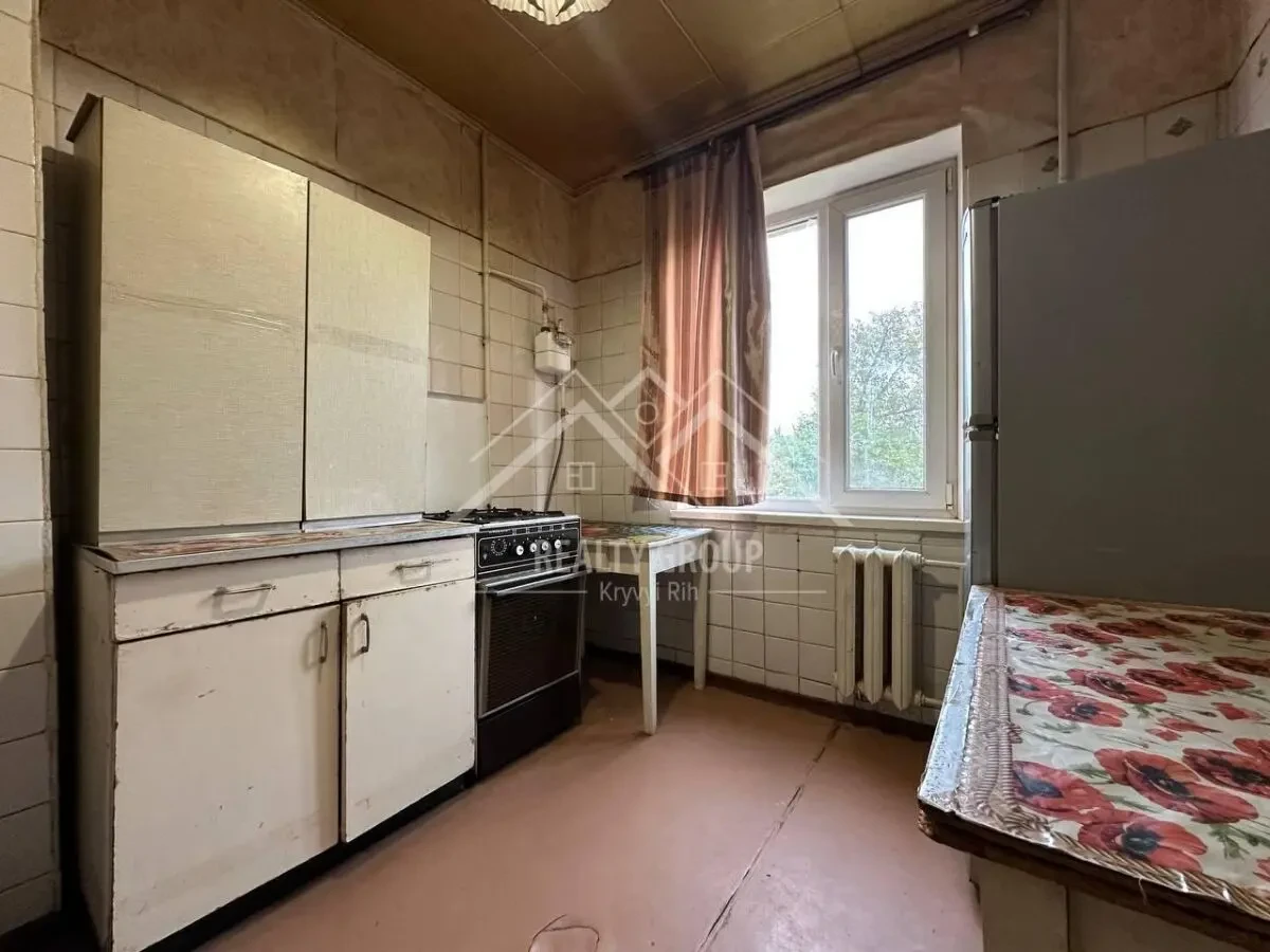 Продаж 2к квартири в ЦМ районі (Карнаватка) 6