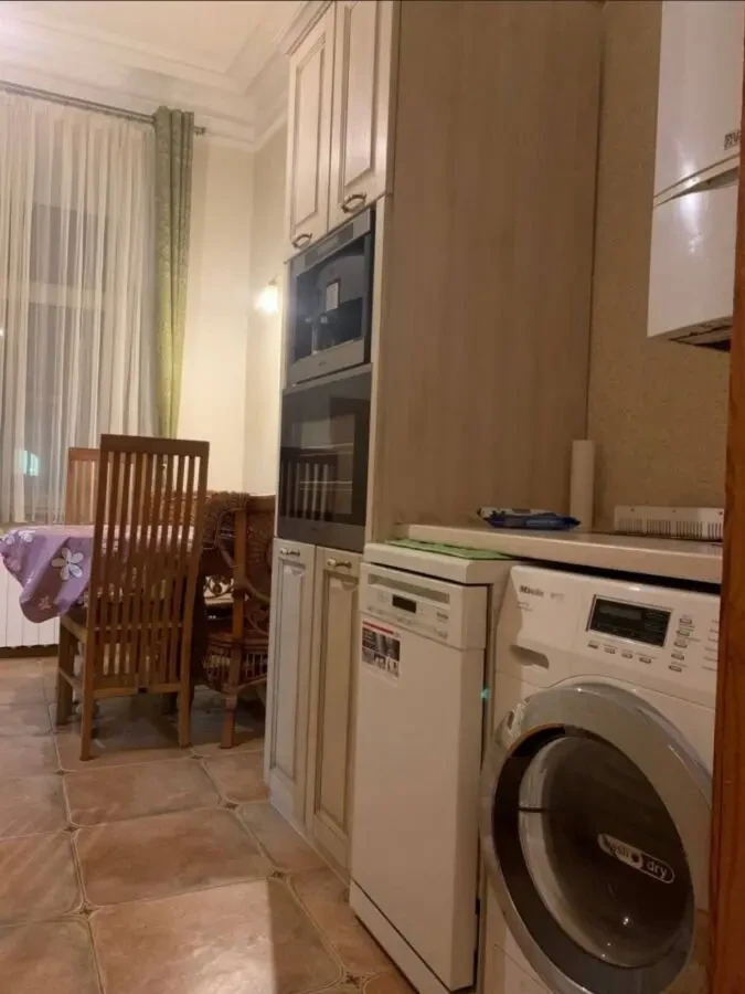 Продам 3к квартиру в центре (Каскад Плаза) 4