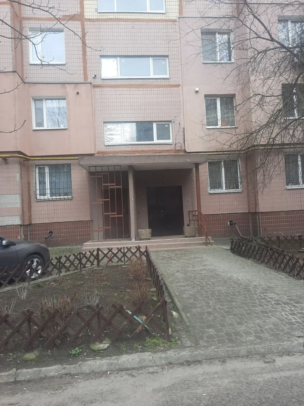 Продам 2к квартиру на Тополе