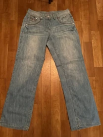 Прямі жіночі джинси на низькій посадці