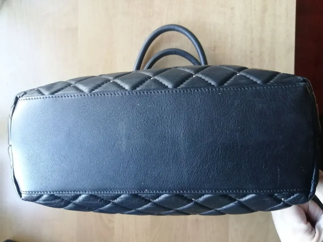 Женская кожаная черная сумка MARINA C 7