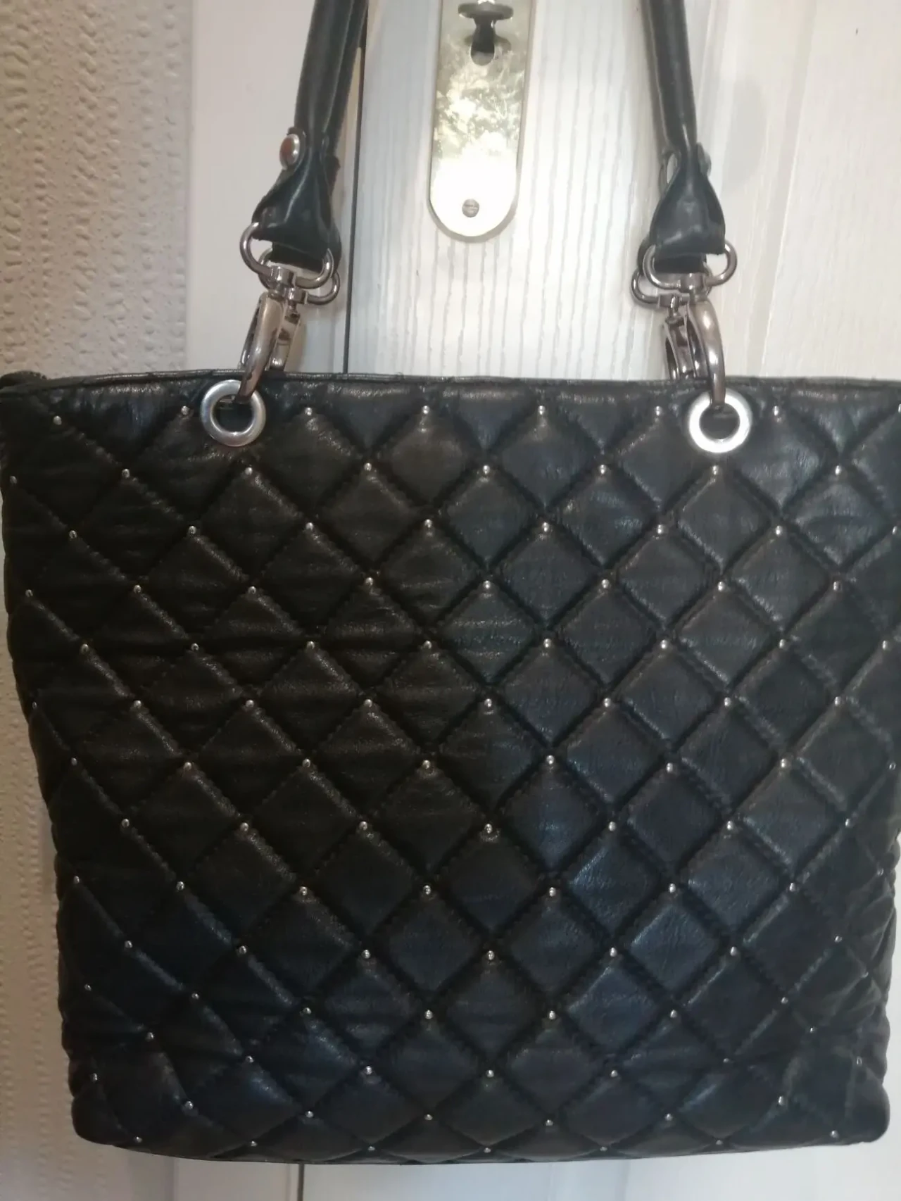 Женская кожаная черная сумка MARINA C 2