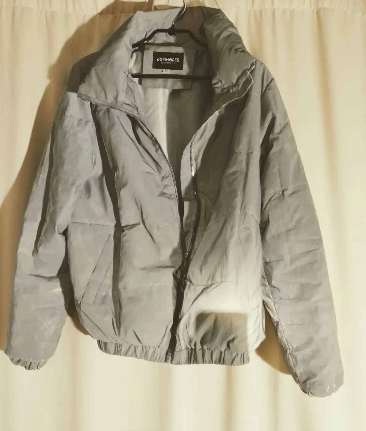 Куртка с серебристая светоттражающая девочке подростку бомбер