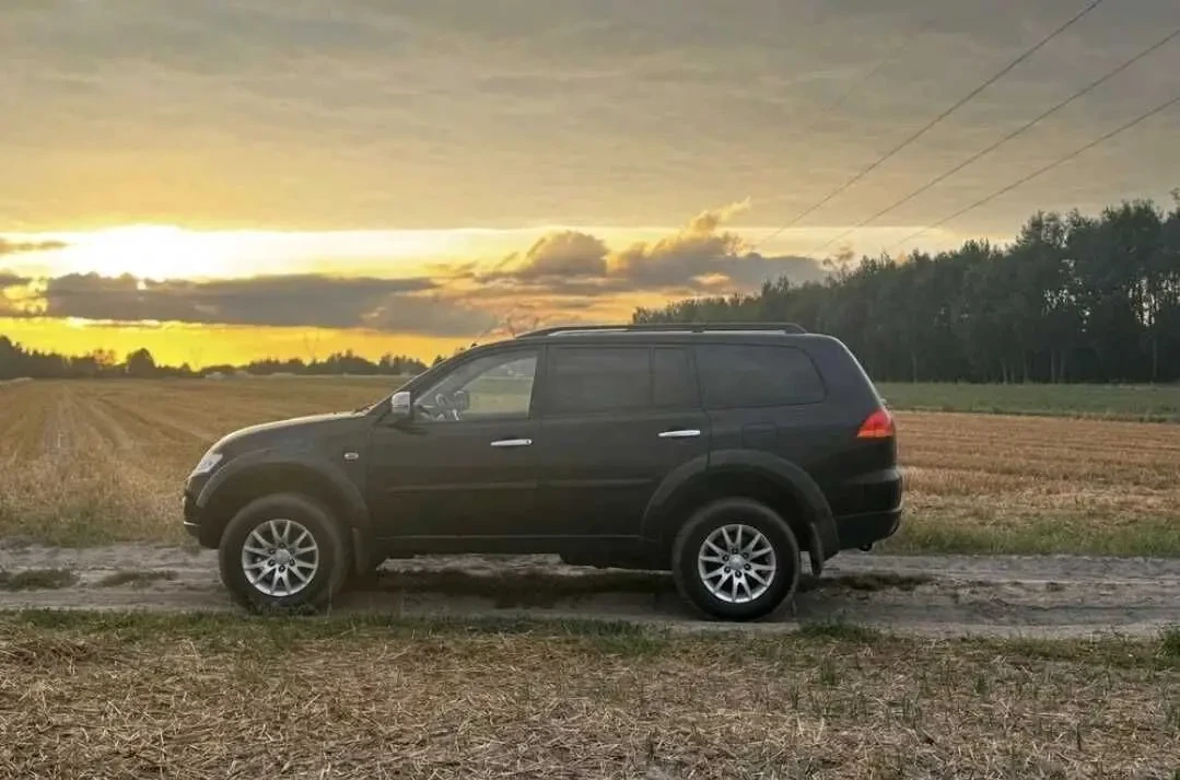 Mitsubishi Pajero Sport для військових 10