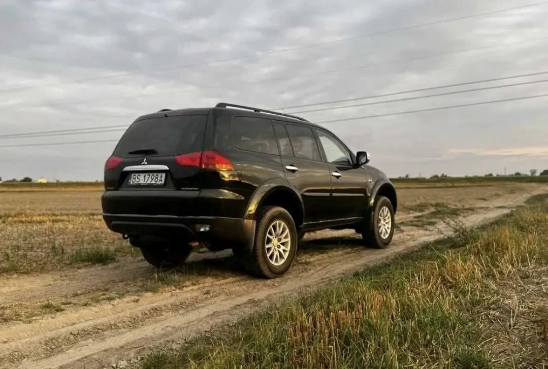 Mitsubishi Pajero Sport для військових 6