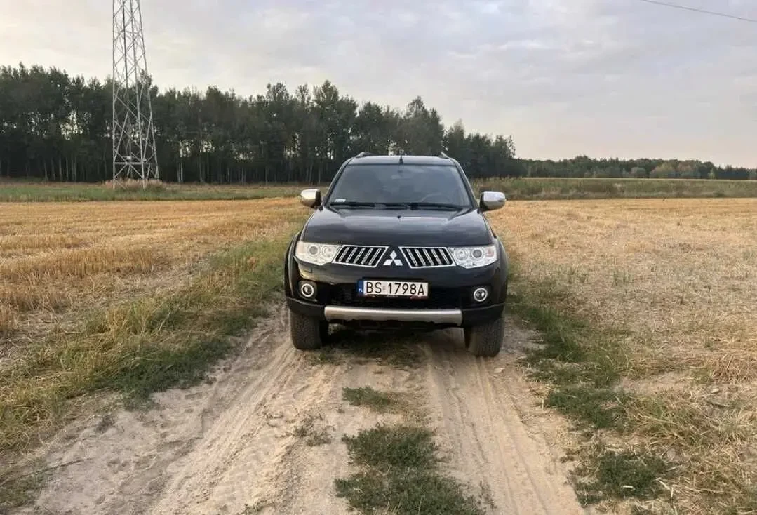 Mitsubishi Pajero Sport для військових 2