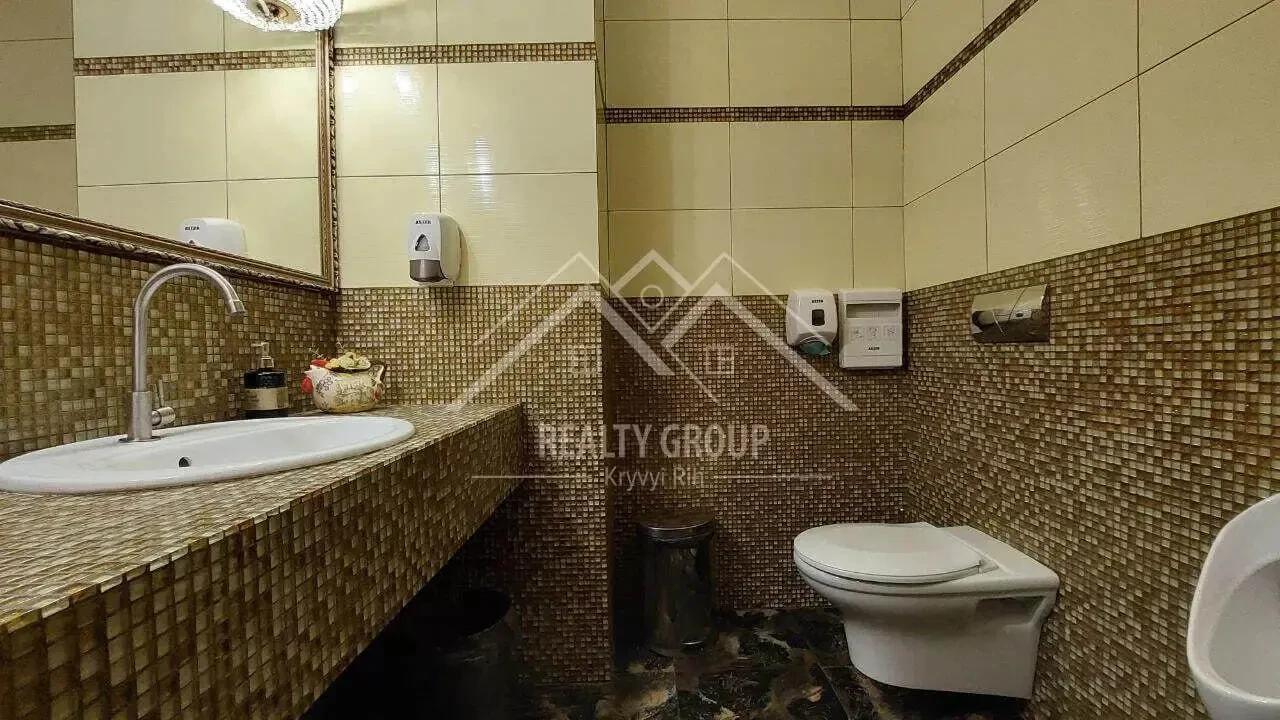 Продаж затишного ресторану у центрі соцміста 9