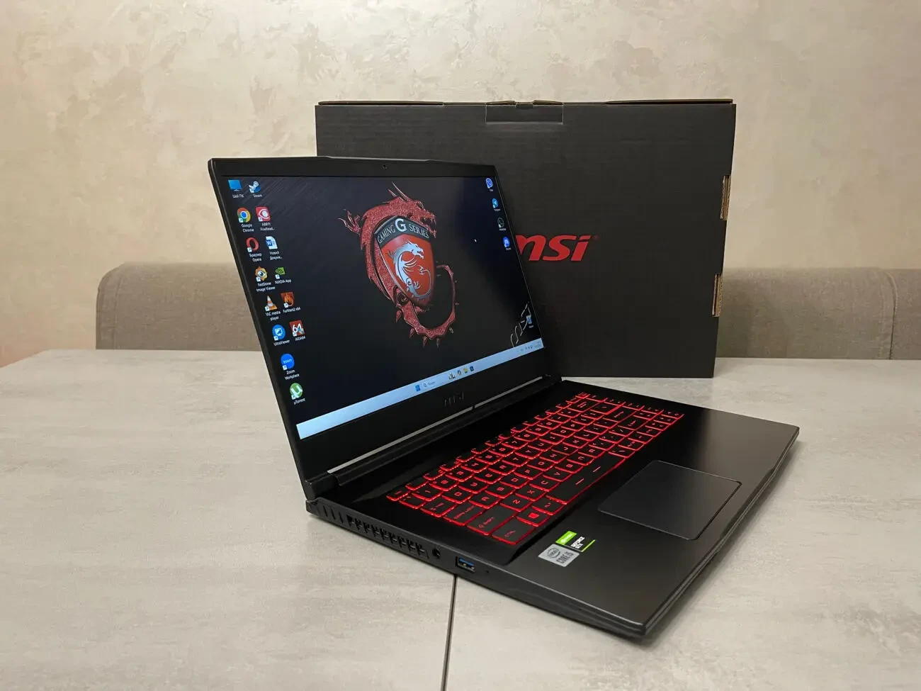 Ігровий ноутбук MSI Thin 15 GF63.15,6.i5.16GB.256GB,500GB,GTX 1650 4GB 3