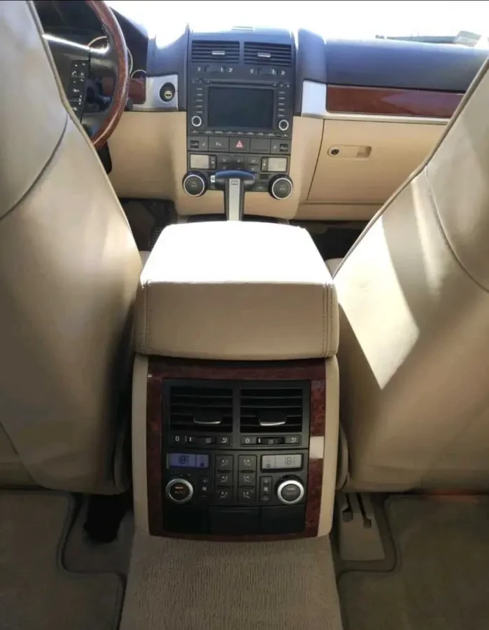 Volkswagen Touareg Для військових 8