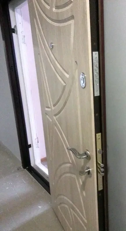 Двери входные стальные в квартиру. Любой размер, дизайн, фурнитура. 7