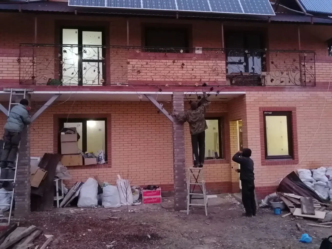 Ограждения, перила, ограды, заборы сварные и кованые из металла. 9