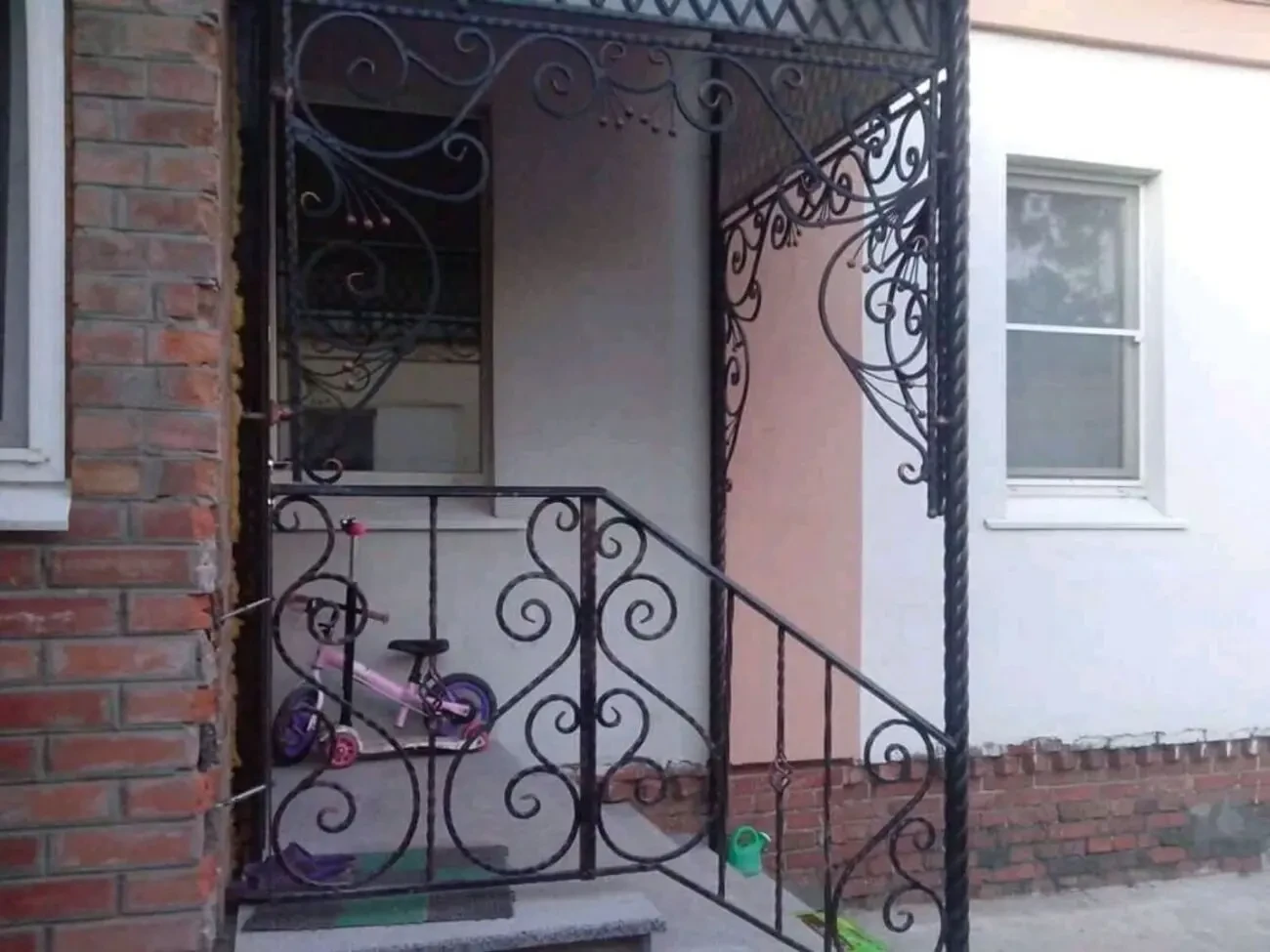 Ограждения, перила, ограды, заборы сварные и кованые из металла. 3
