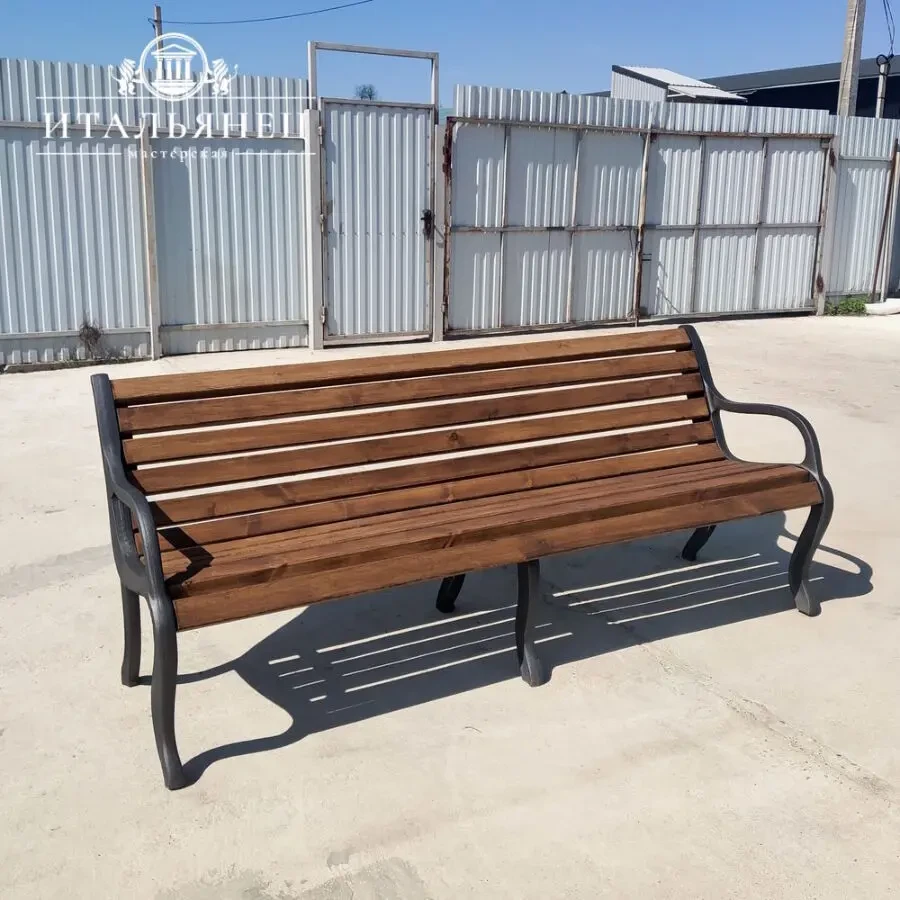 Сварные и кованые оградки, кресты, столы, лавки на кладбище. 6