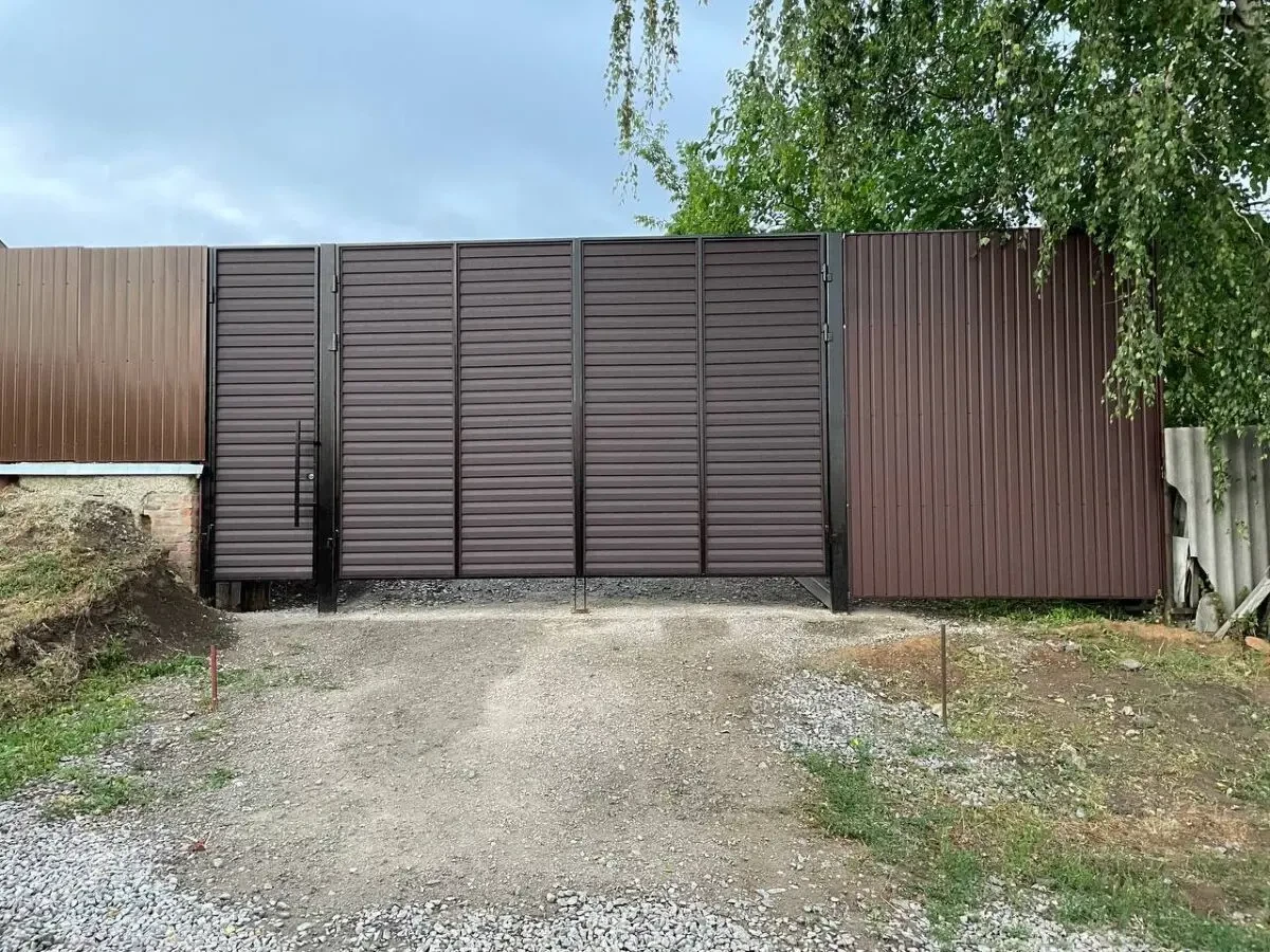 Ворота и заборы из профнастила. Откатные и распашные. Автоматика и без 8