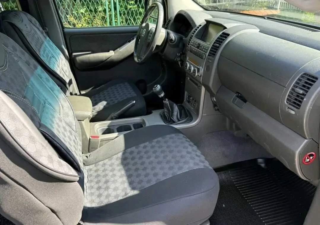 Nissan Navara 2.5D 8