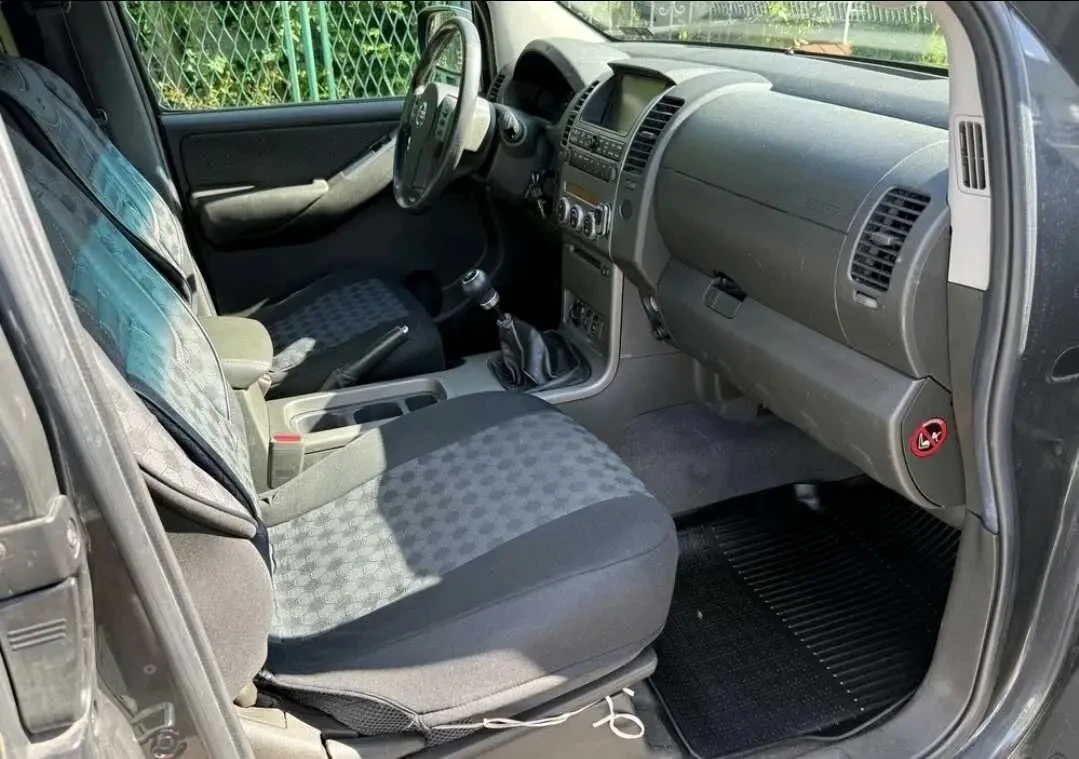 Nissan Navara 2.5D 10