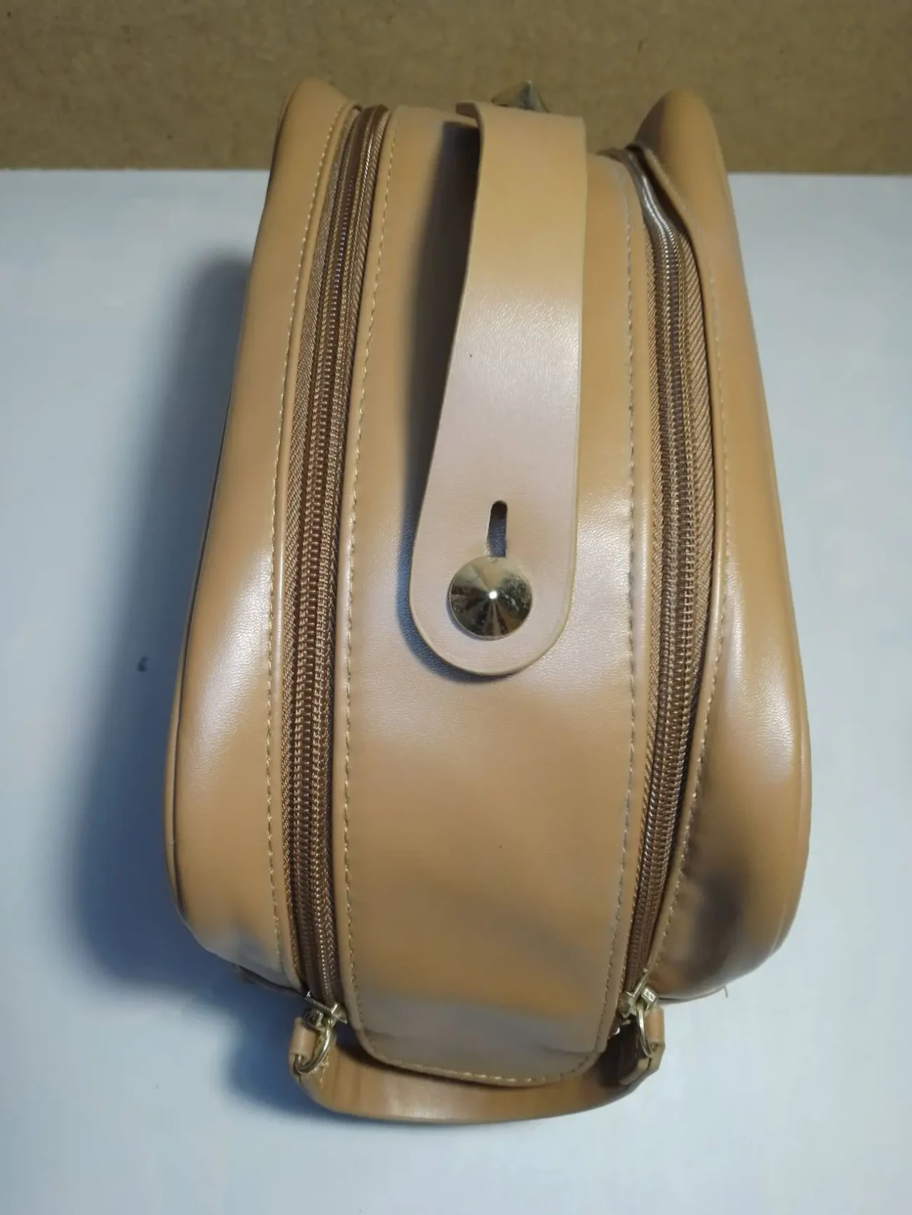 Бежевая косметичка кожа 25 см двойная молния, карманы, ручка, магнит 2