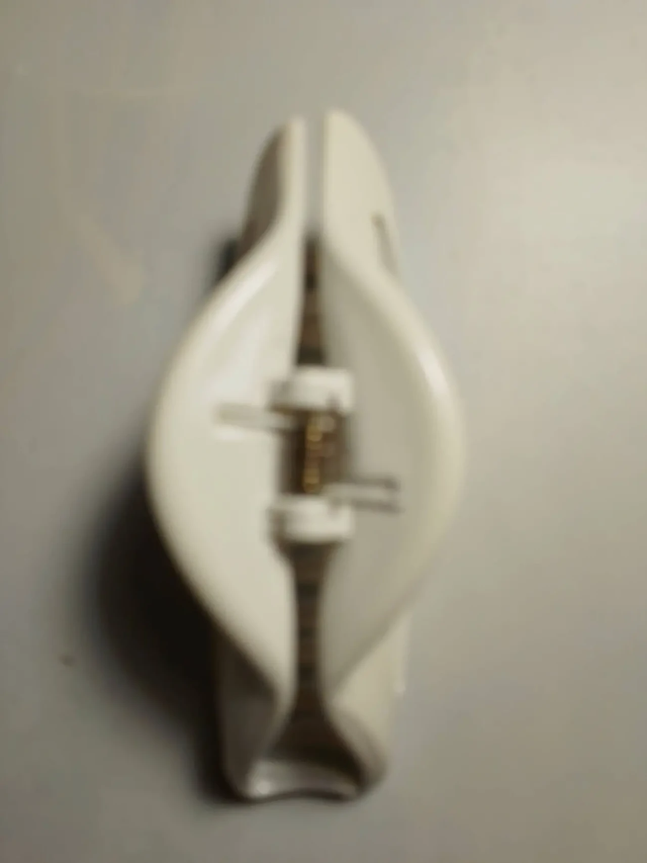 Заколка краб белая, для прически невесте, толстый пластик. италия торг 5