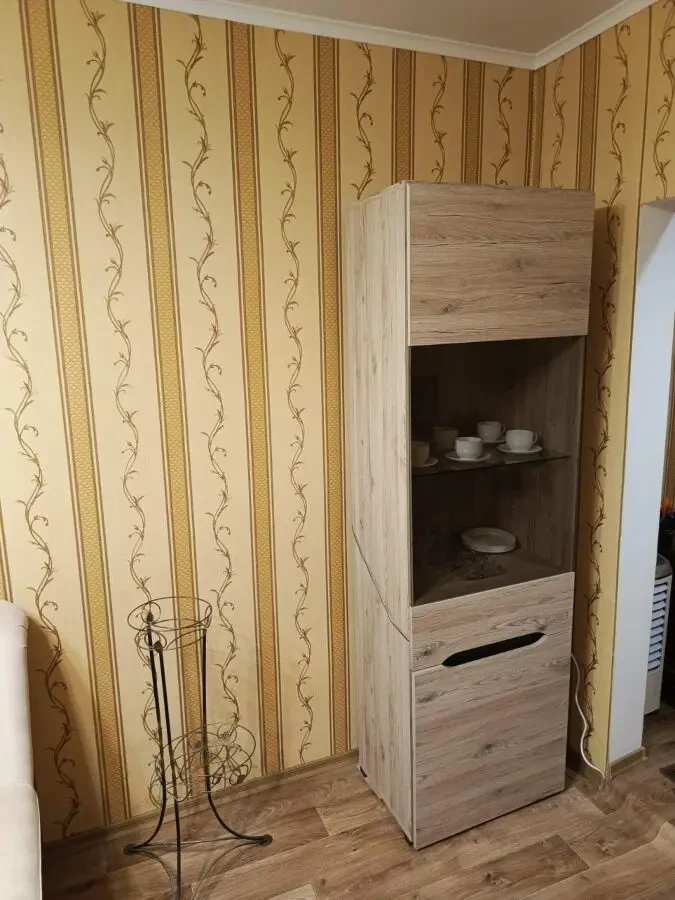 Продам двокімнатну квартиру Дніпровський район 3