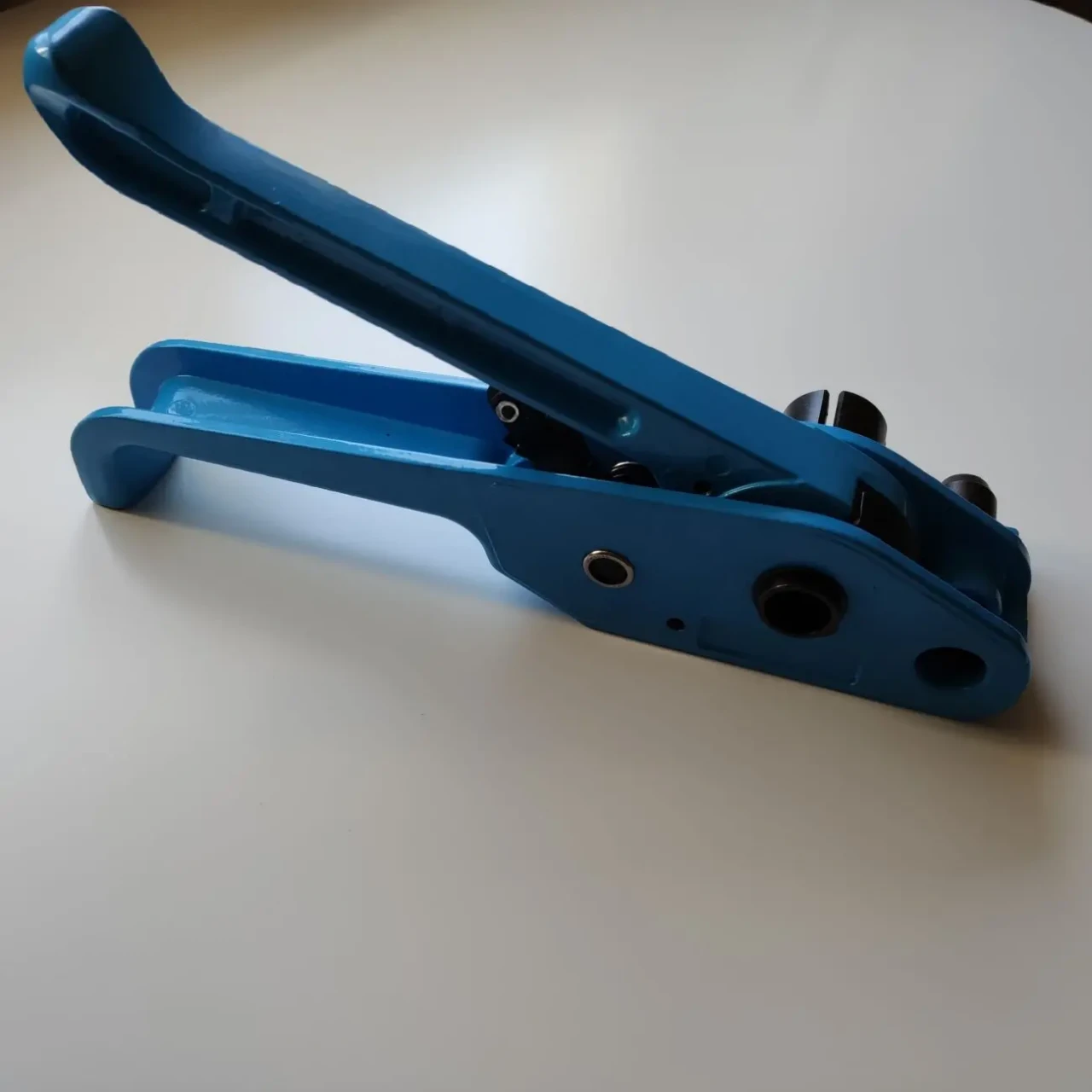 Приспособление для затяжки груза на поддоне, палете. Натяжитель ленты