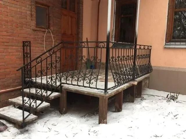 Огородження, перила, огорожі, паркани зварені та ковані з металу. 10