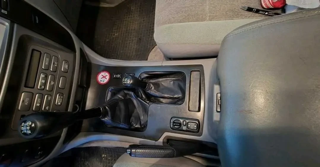 Toyota Land Cruser 100 Executive 8